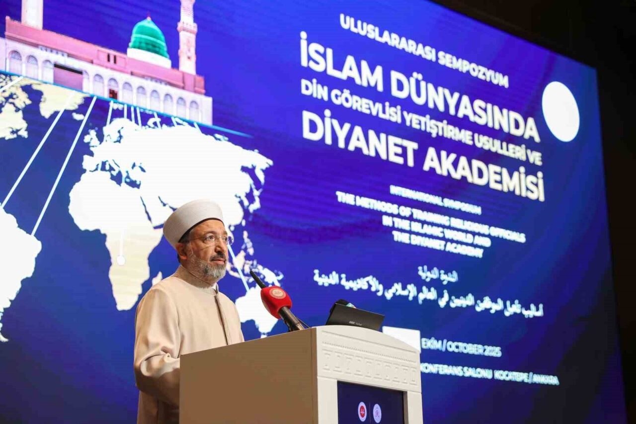 Diyanet İşleri Başkanı Prof. Dr. Safi Arpaguş, Diyanet Akademisi'nin din