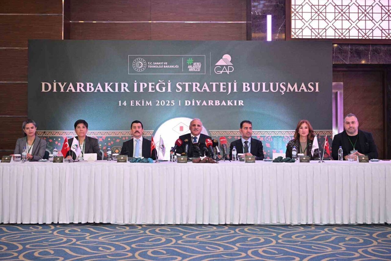 Diyarbakır İpeği Strateji Buluşması Çalıştayı, GAP İdaresi Başkanlığı tarafından düzenlendi.