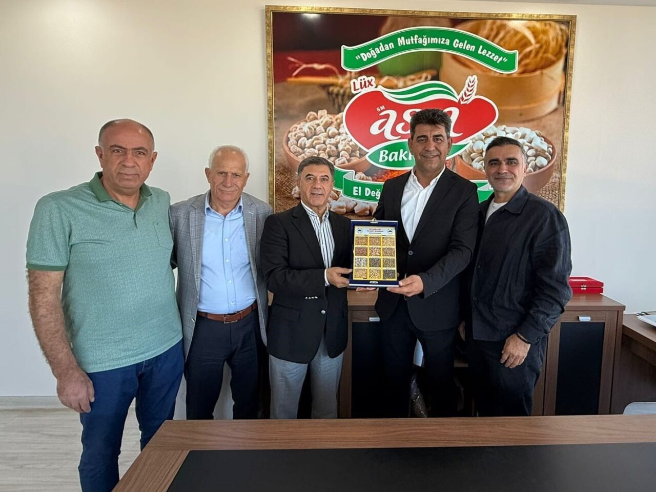 Diyarbakır Ticaret Borsa Başkanı Engin Yeşil, Asia Bakliyatı ziyaret ederek