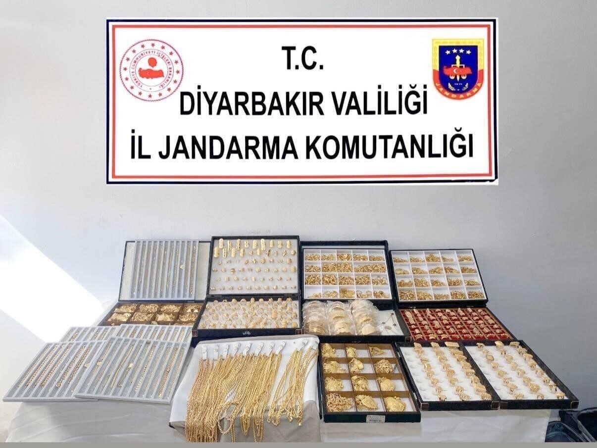 Diyarbakır'ın Çınar ilçesinde jandarma, 40 milyon lira değerinde kaçak 7