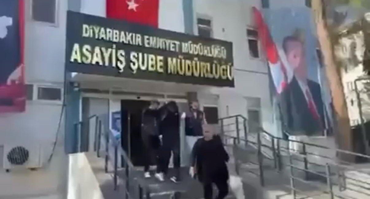 Diyarbakır Valisi Murat Zorluoğlu, sosyal medya hesabından yaptığı açıklamada, Kayapınar