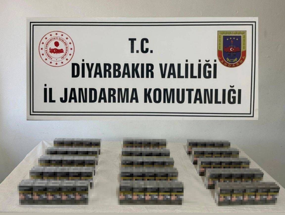 Diyarbakır'da jandarma, kaçak mal ticaretine yönelik yaptığı operasyonlarda 45 kişiyi