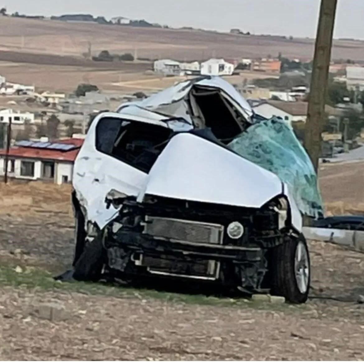 Diyarbakır'ın Çınar ilçesinde meydana gelen trafik kazasında tırın çarptığı hemşire