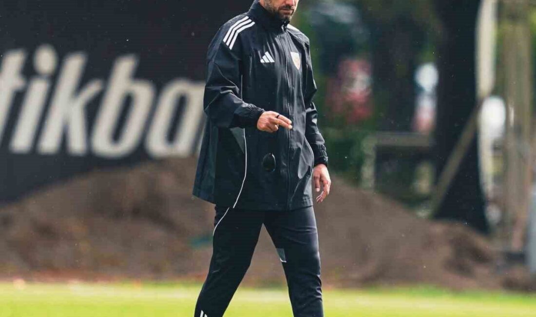 Radomir Djalovic’in Kayserispor’daki İlk Günü Hüsranla Sonuçlandı Kayserispor'un yeni teknik direktörü Radomir Djalovic, Samsunspor'a karşı çıktığı ilk