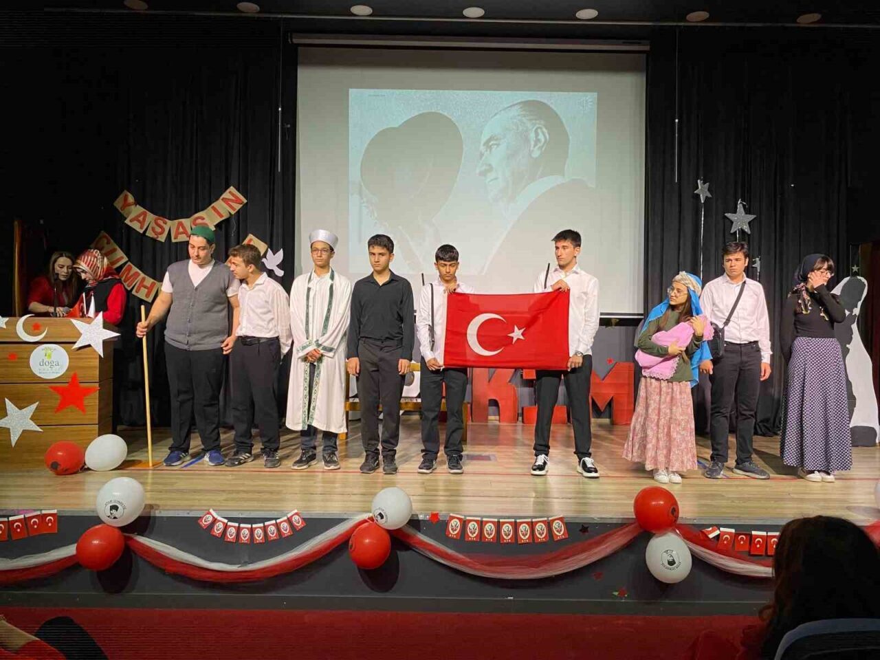 Adıyaman Doğa Koleji’nde 29 Ekim Cumhuriyet Bayramı, Orhan Ekinci ve