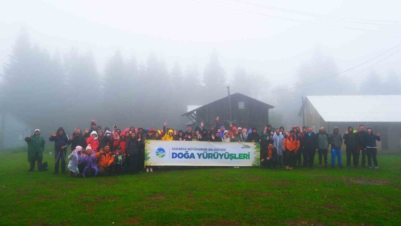 Sakarya Büyükşehir Belediyesi, Hendek Dikmen Tepesi Parkuru'nda düzenlediği Sonbahar Doğa
