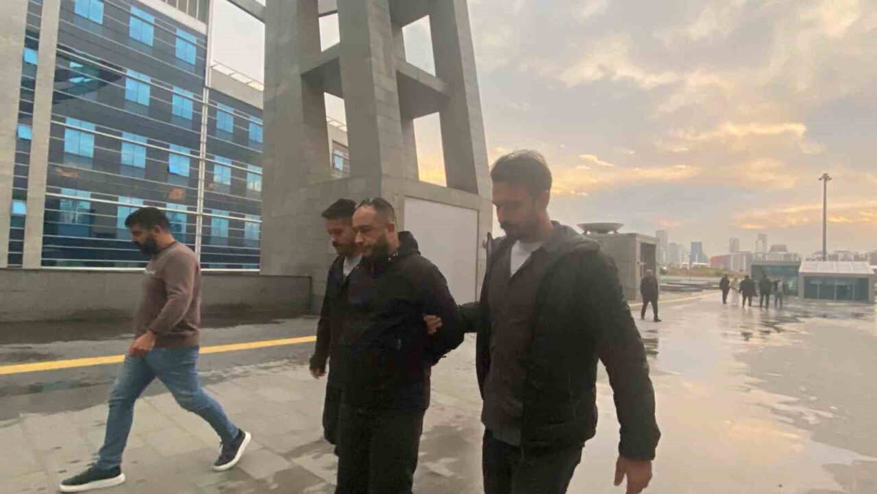 İstanbul'da dolandırıcılıktan tutuklanan avukat S.K., cezaevindeyken Ferhat S.'nin ailesinden tahliye