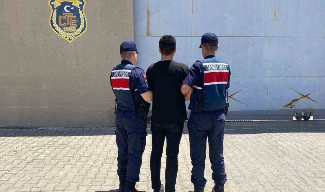 Gaziantep’te 16 Yıl Hapis Cezası Bulunan Dolandırıcı Jandarma Tarafından Ele Geçirildi Gaziantep’te dolandırıcılık suçlarından 16 yıl hapis cezası bulunan İ.Ö., jandarma
