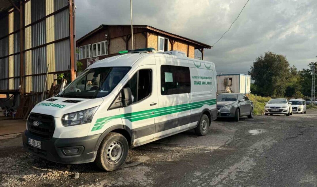 Hatay’da Bekçilik Yapan 66 Yaşındaki İhsan Sever’in Cansız Bedeni Bulundu, Kalp Krizi Nedeniyle Hayatını Kaybetmiş Olabileceği Belirlendi. Hatay'ın Dörtyol ilçesinde 66 yaşındaki İhsan Sever, çalıştığı depoda ölü