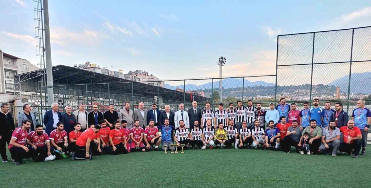 Aydın İl Müftülüğü'nün düzenlediği futbol turnuvasında şampiyonluk unvanını Çine Müftülüğü