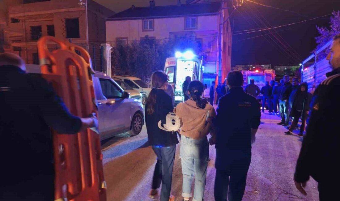 Denizli'de düğün hazırlığı sırasında bir evin tavanı çöktü. Olayda yaralanan