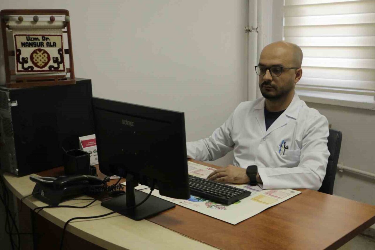 Diyarbakır Selahaddin Eyyubi Devlet Hastanesi'nde Nöroloji Uzmanı Dr. Mansur Ala,