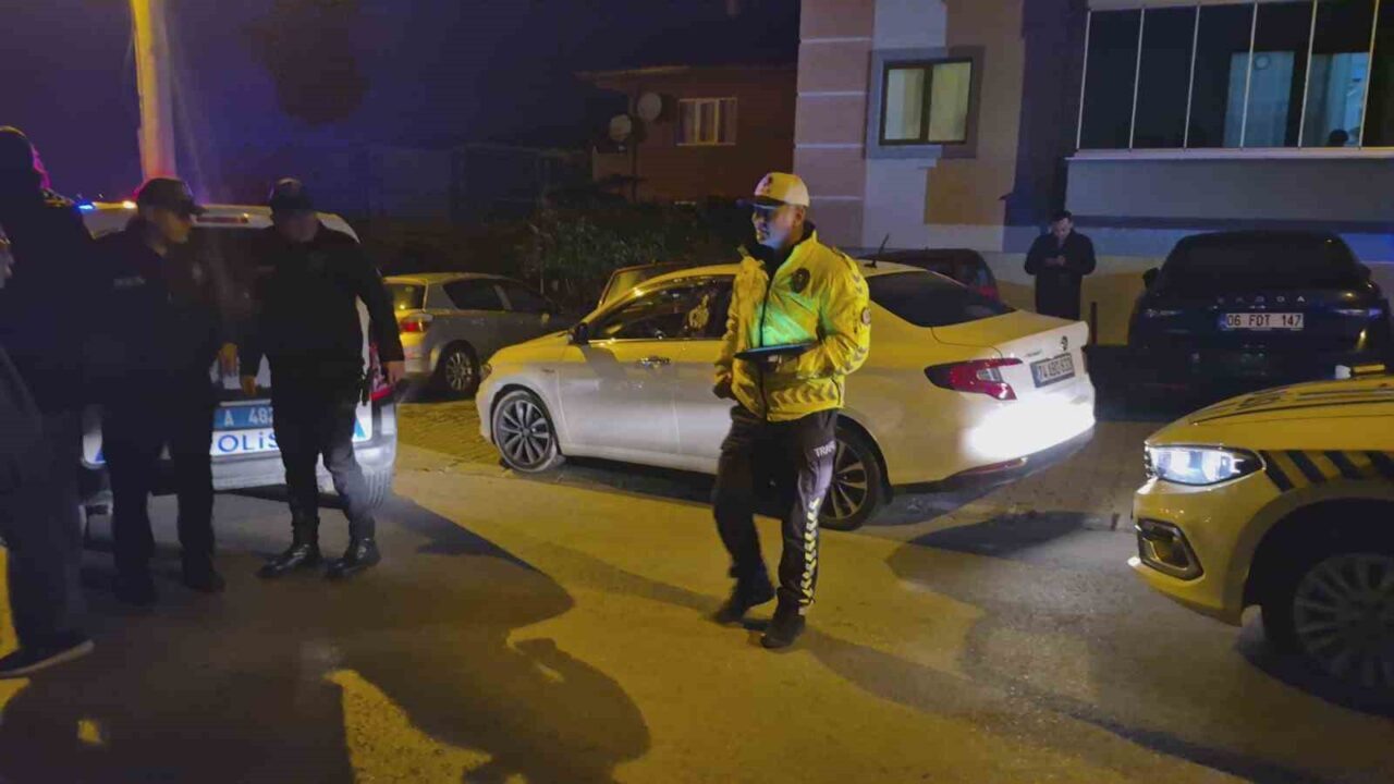 Bartın'da, D.Ö. isimli sürücü, polisin 'dur' çağrısına uymayarak kovalamaya neden