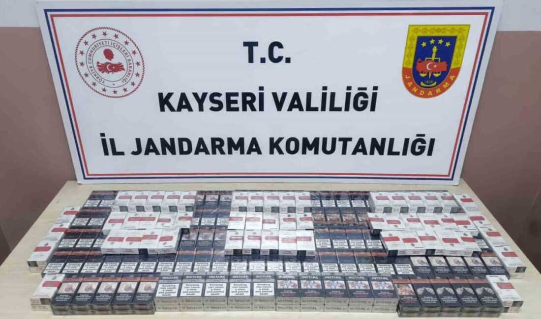 Kayseri’de Jandarma, 320 Paket Kaçak Sigara Ele Geçirdi Kayseri'de jandarma, Pınarbaşı'nda durdurduğu T.M. yönetimindeki TIR'da 320 paket kaçak