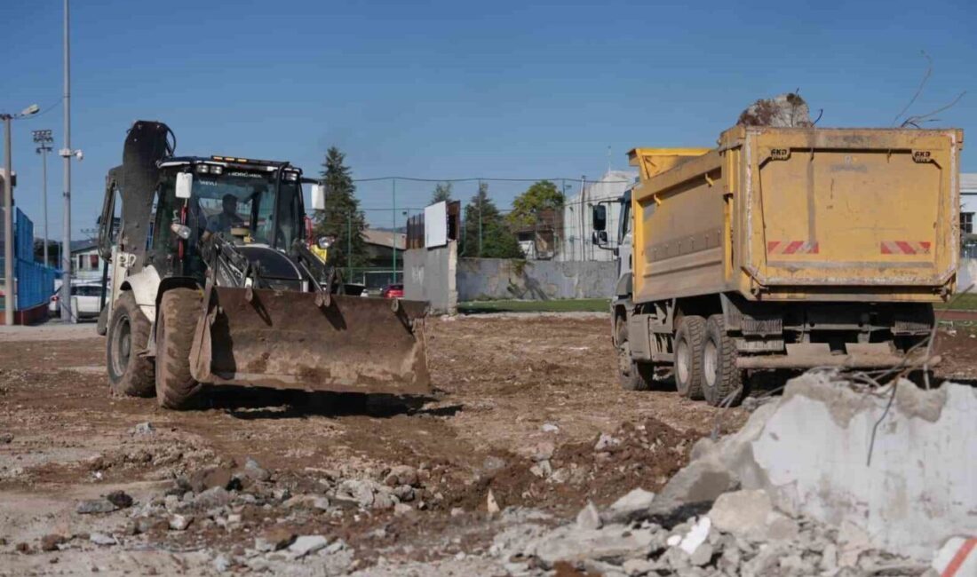 Düzce’de Millet Bahçesi-2 Projesi İçin Çalışmalar Başladı Düzce Belediyesi, Kültür Mahallesi'ndeki eski stadyum alanında Millet Bahçesi-2 projesine