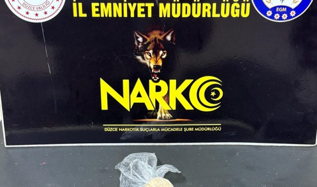 Düzce'de gerçekleştirilen operasyonda, 27 yaşındaki O.T. isimli uyuşturucu bağlantılı şahıs