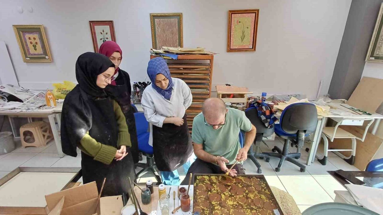 Düzce'deki Gençlik Merkezleri, gençlere çeşitli eğitim fırsatları sunmaya devam ediyor.