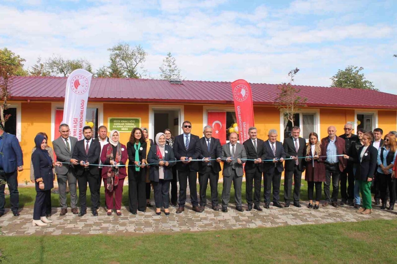 Düzce'deki Konaklı ve Develibesni köylerinden kadınların oluşturduğu Tarımsal Kalkınma Kooperatifi,