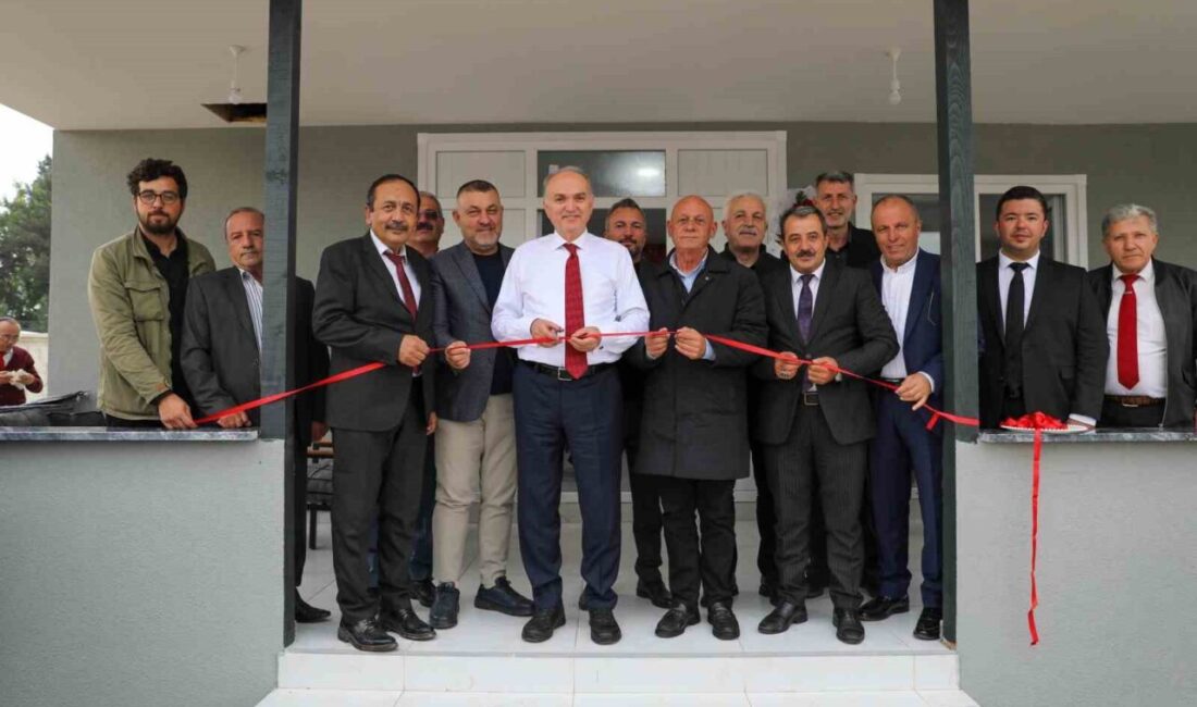 Düzce Belediye Başkanı Faruk Özlü, Mergiç Mahallesi'ndeki yeni Ulaşım Harekat