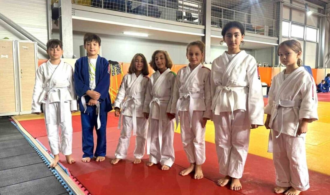 Düzce'deki judocular, Türkiye Judo Federasyonu tarafından Ekim ayında gerçekleştirilen kemer