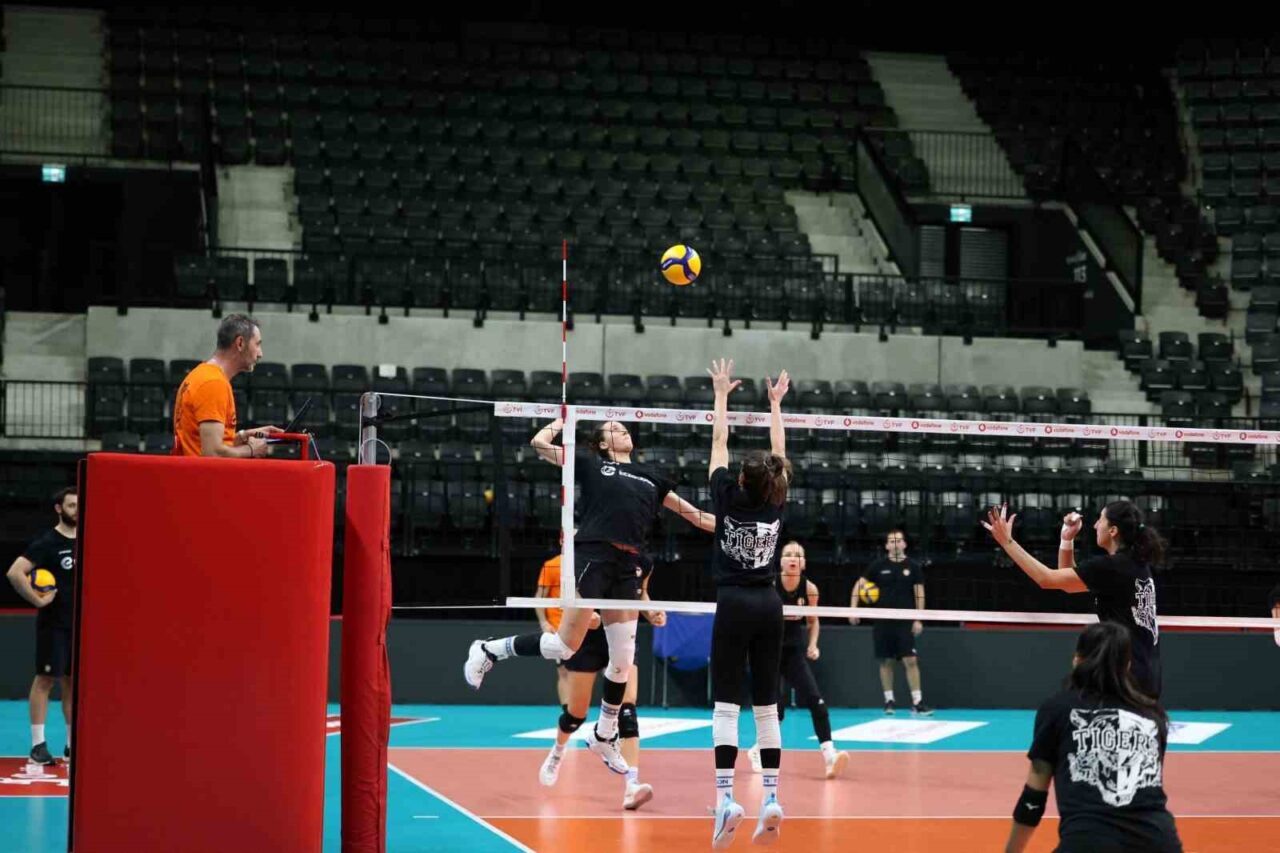 Eczacıbaşı Dynavit, Vodafone Sultanlar Ligi'nde V.Bank ile yarın saat 19.30'da