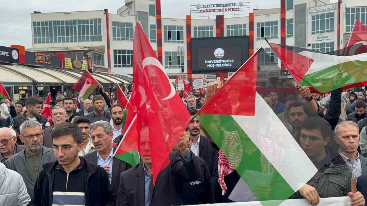 Trakya Üniversitesi öğrencileri, Gazze’deki saldırıları protesto etmek için "Gazze için