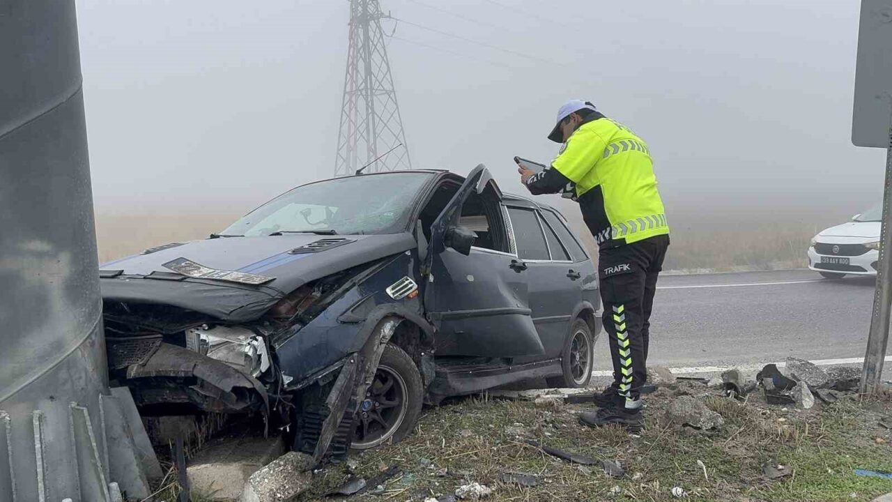 Edirne'de etkili olan sis, trafik kazasına yol açtı. M.T. yönetimindeki