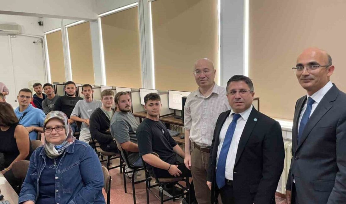 Balıkesir Üniversitesi Edremit Meslek Yüksekokulu'nda, Efe Berk Sakin anısına iki
