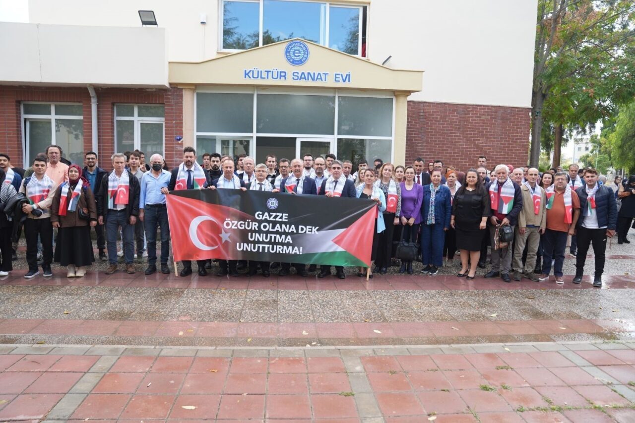 Ege Üniversitesi'nde "Mekândan Tarihe ve Davaya: Gazze’nin Kutsal Direnişi" paneli