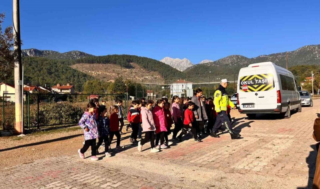 Eğirdir’de Jandarma, İlkokul Öğrencilerine Trafik Bilinci Aşıladı Eğirdir İlçe Jandarma Komutanlığı, Yukarı Gökdere İlköğretim Okulu'nda 41 öğrenciye