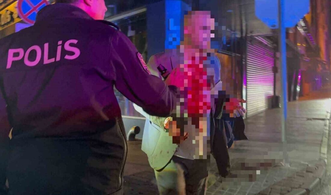 Kayseri’nin Melikgazi ilçesindeki bir gece kulübünde, baba S.K. ve oğlu
