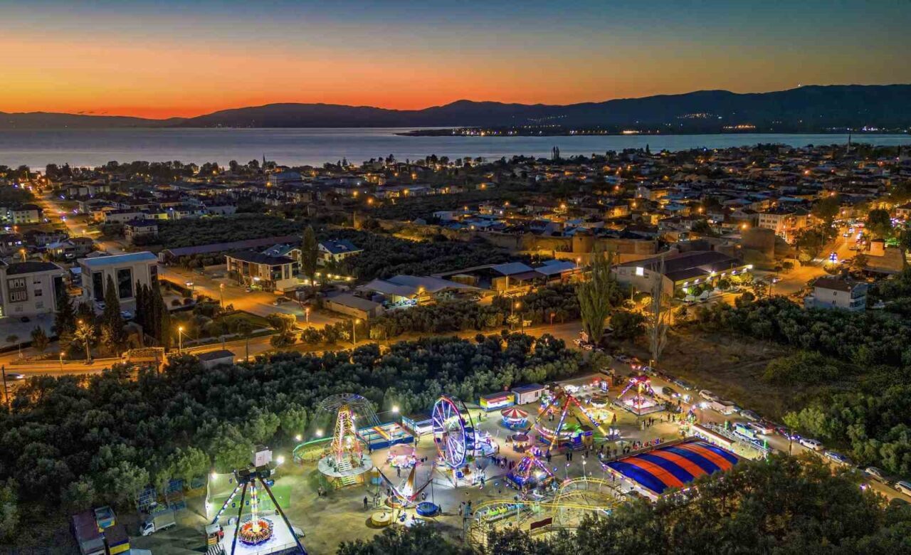 İznik Belediyesi'nin Ekinoks 2025 Fotoğrafçılar Maratonu'nda 724 fotoğraf değerlendirildi. 210