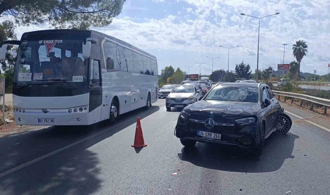 Antalya’nın Manavgat ilçesinde meydana gelen dört ayrı trafik kazasında 12