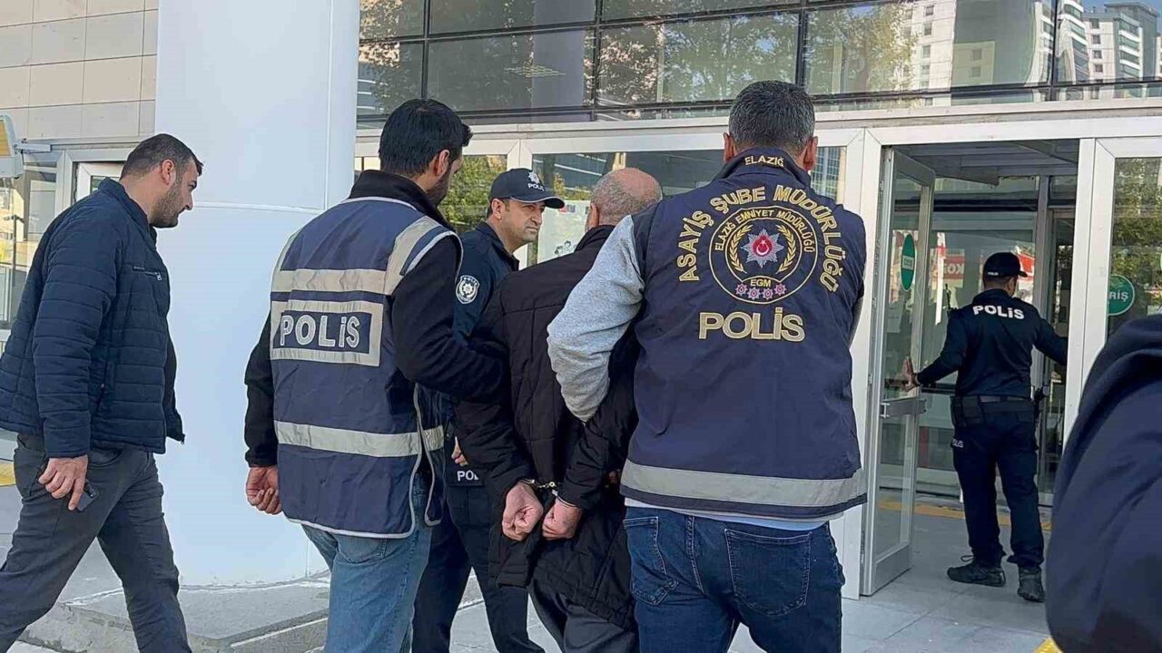 Elazığ’da Günışığı Gazetesi sahibi gazeteci Mehmet Nafiz Koca, saldırıya uğradı.