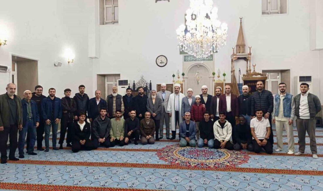 Elazığ'da geleneksel sabah namazı buluşmaları, bu hafta Nailbey Camii'nde gerçekleştirildi.