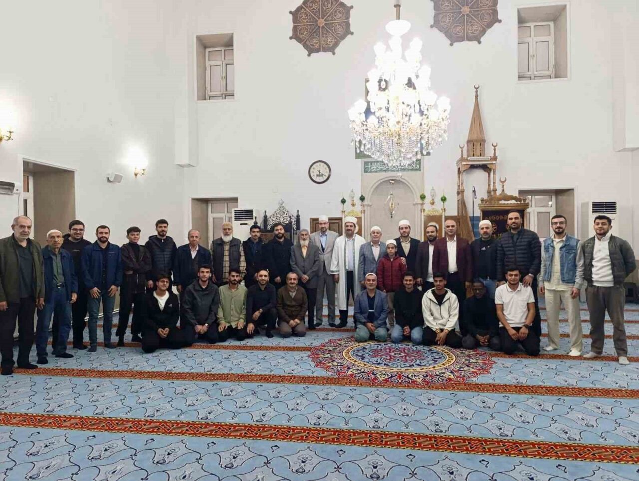 Elazığ'da geleneksel sabah namazı buluşmaları, bu hafta Nailbey Camii'nde gerçekleştirildi.