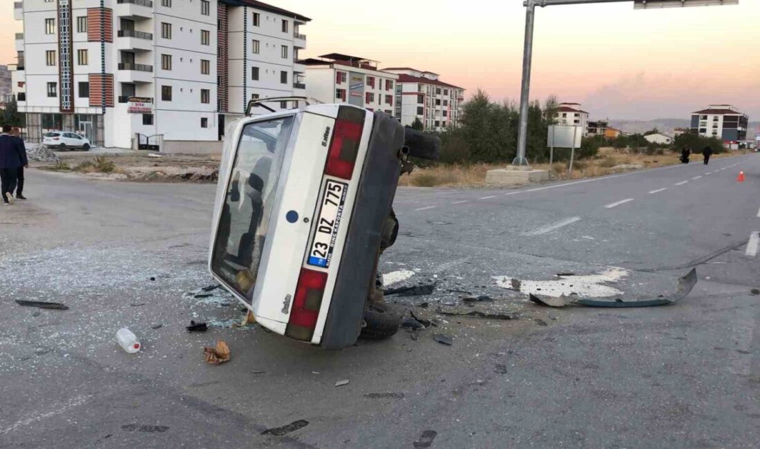 Elazığ’da iki otomobilin çarpışması sonucu trafik kazasında iki kişi yaralandı. Elazığ'da protokol yolunda iki otomobilin çarpışması sonucu meydana gelen trafik