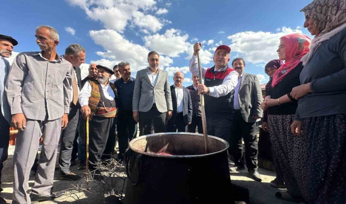 Vali Numan Hatipoğlu, Kurtdere Köyü’nde Orcik Yapımı Programına Katılarak Kadın Üreticilere Destek Verdi Elazığ Valisi Numan Hatipoğlu, Kurtdere köyünde orcik yapımı etkinliğine katılarak