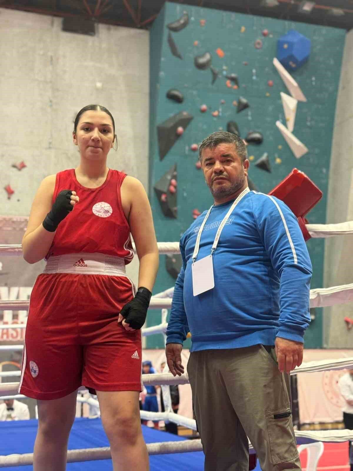 Elazığ Belediyespor'un 80 kg sporcusu Nilda Nur Eraslan, 3-12 Kasım