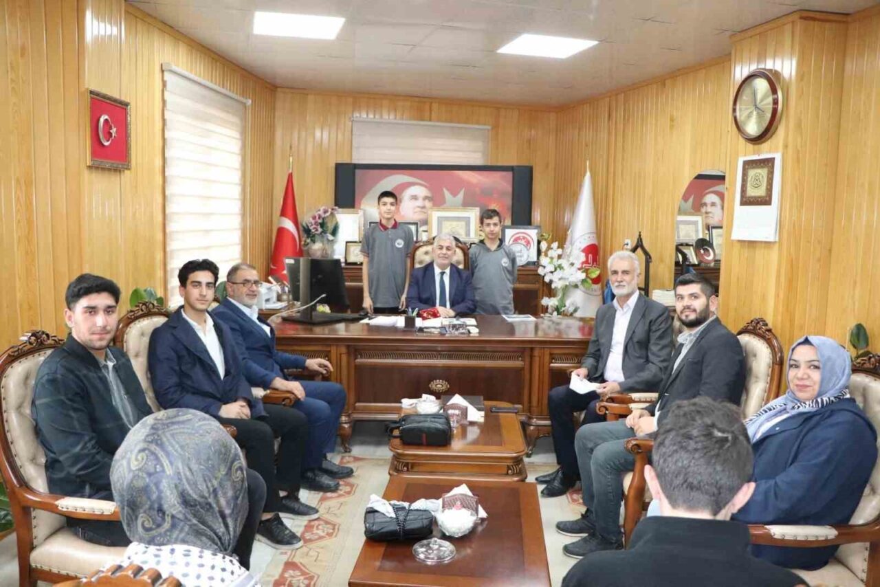 Elazığ'daki Hacı Hulusi Yahyagil Anadolu İmam Hatip Lisesi öğrencileri, Filistin'e