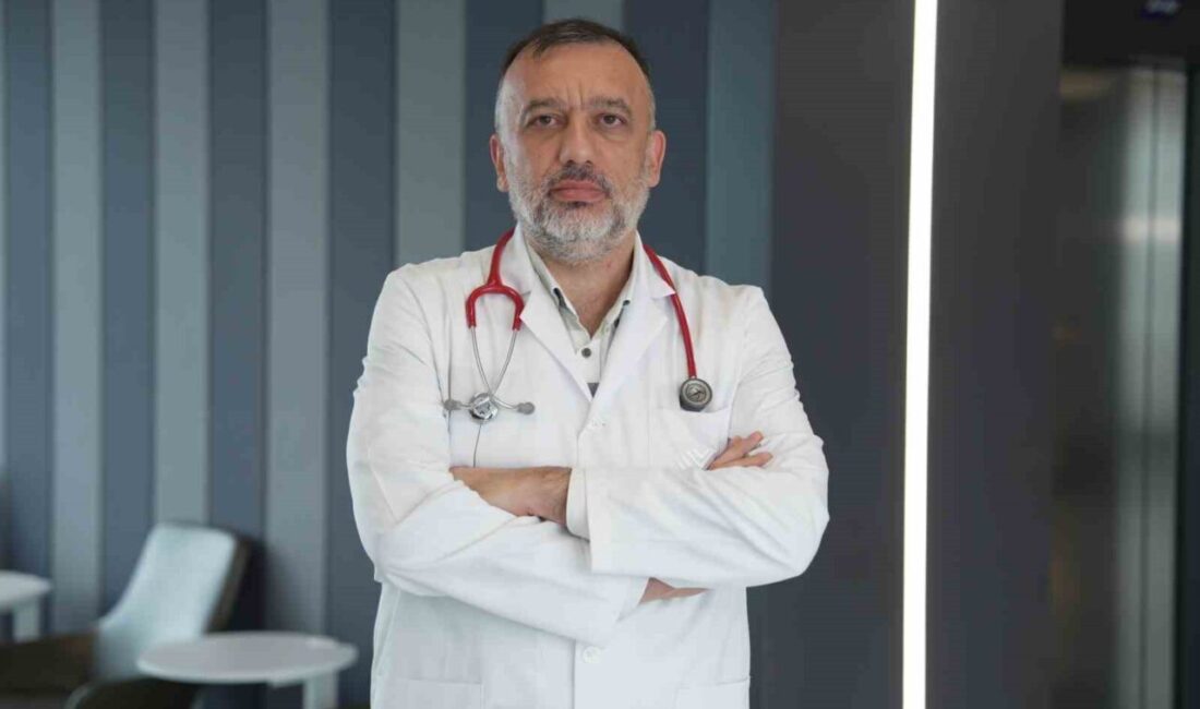 Medipol Bahçelievler Hastanesi'nden Prof. Dr. Ahmet Güzel, elektronik sigaraların 13-17