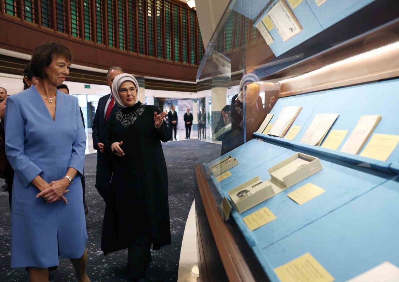 Cumhurbaşkanı Recep Tayyip Erdoğan’ın eşi Emine Erdoğan, Almanya Başbakanı Friedrich