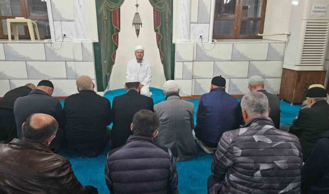 Emirdağ’da Sabah Namazı Buluşması Etkinliği Gerçekleştirildi Emirdağ Müftülüğü, 'Camiler ve Din Görevlileri Haftası' kapsamında Çarşı Camii’nde