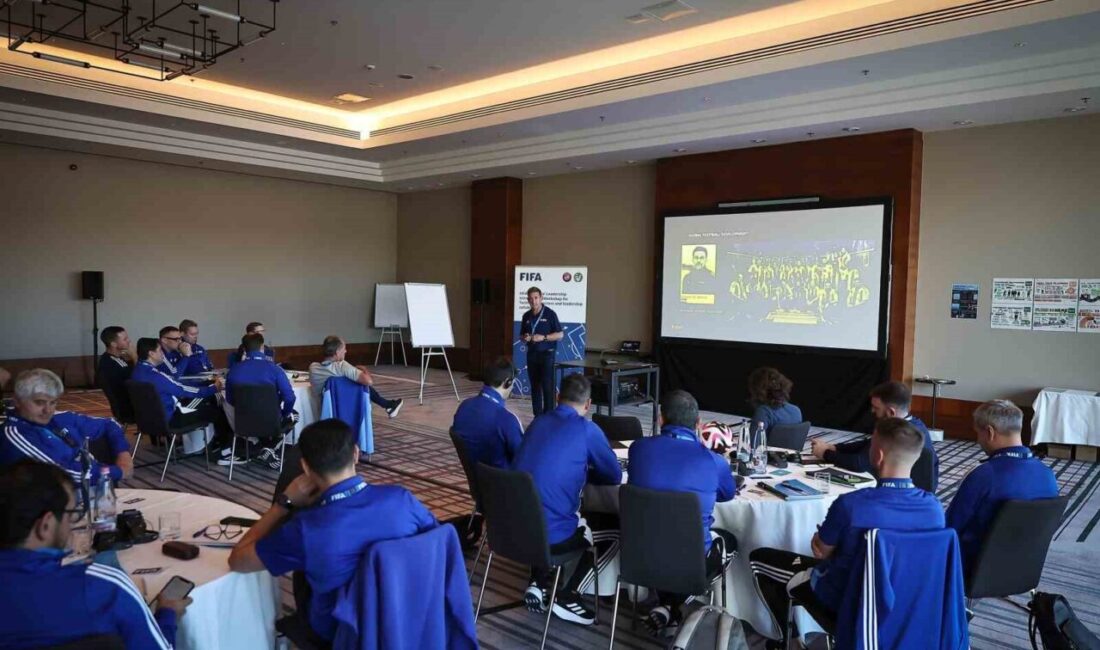Emrah Bayraktar, FIFA ve UEFA’nın Teknik Liderlik Çalıştayı’na Katıldı Türkiye Futbol Federasyonu Futbol Gelişim Direktörü Emrah Bayraktar, FIFA ve