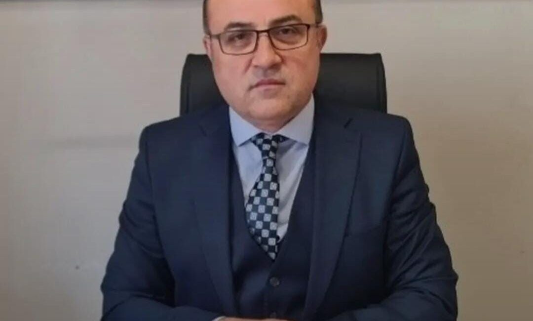 Emrullah Aydın, Kocaeli İl Milli Eğitim Müdürü Olarak Atandı, Oltu İlçesinde Coşkuyla Karşılandı Emrullah Aydın, Düzce İl Milli Eğitim Müdürü olarak görev yaptıktan