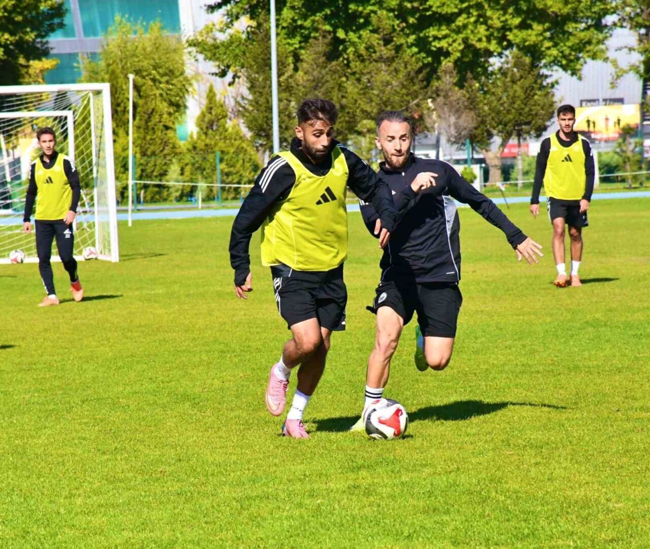 Erciyes 38 FK, Suvermez Kapadokyaspor Maçına Hazırlanıyor ve Galibiyet Hedefliyor