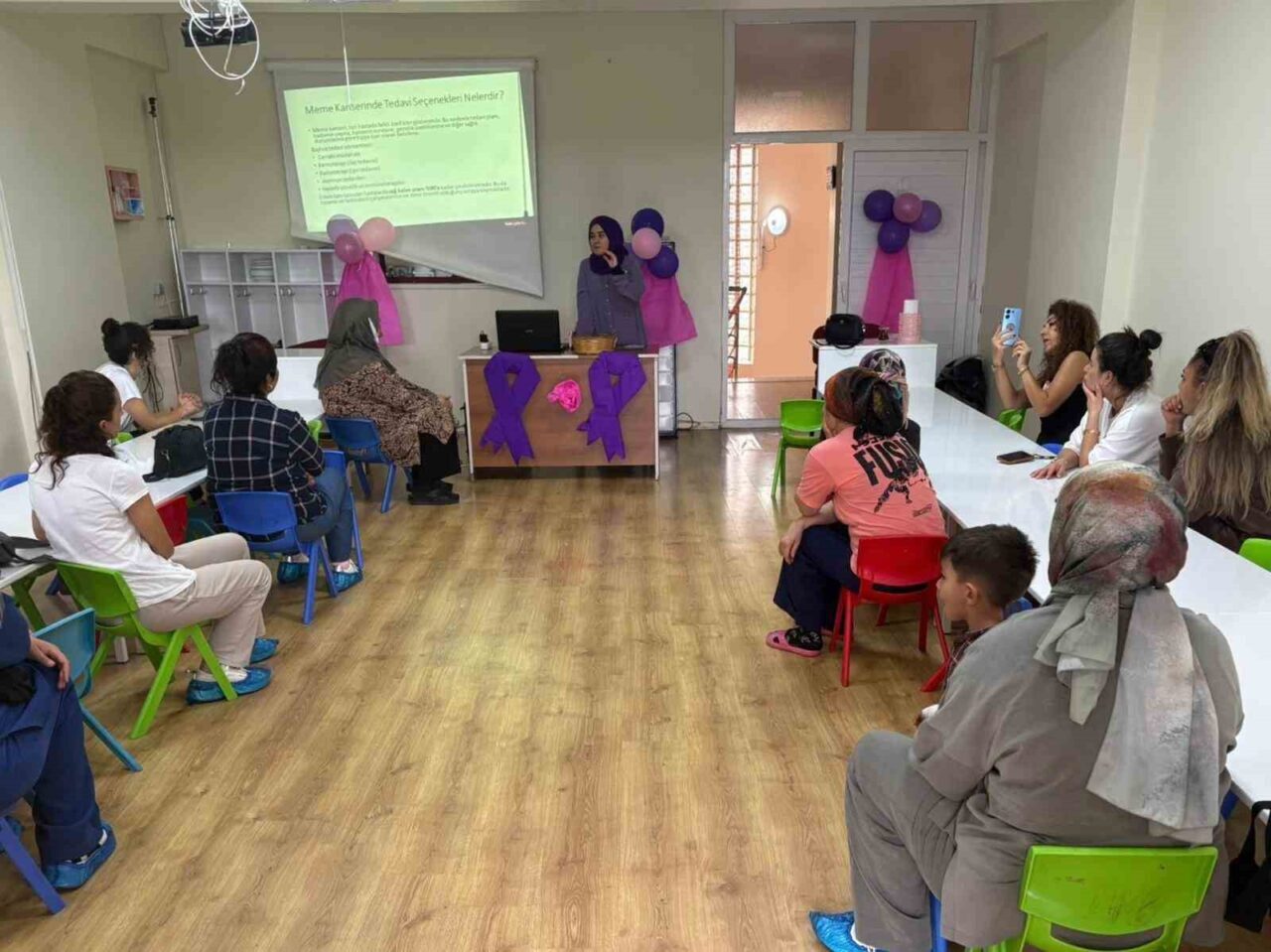 Erdemli’de Meme Kanseri Farkındalık Etkinlikleri İle Erken Teşhis Vurgusu Yapıldı