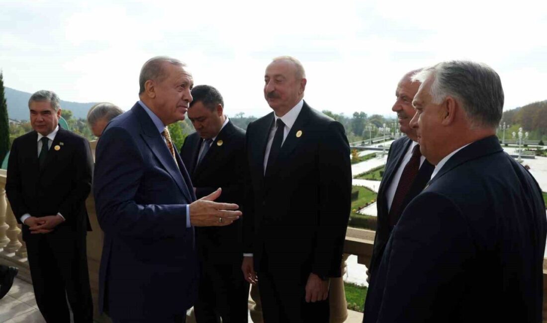 Cumhurbaşkanı Recep Tayyip Erdoğan, Azerbaycan'da düzenlenen Türk Devletleri Teşkilatı Zirvesi
