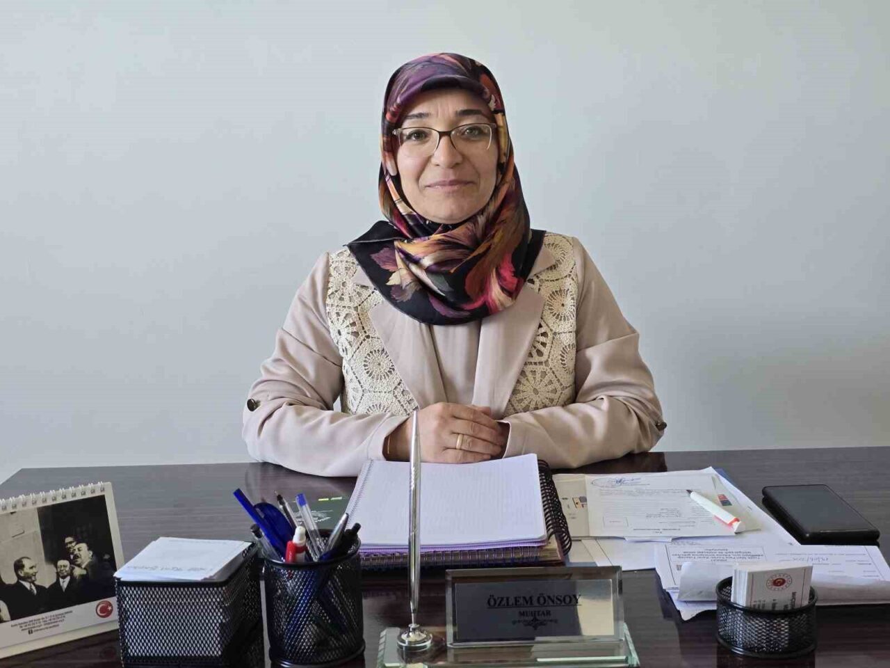 Yozgat'ta yaşayan Özlem Önsoy, muhtarlık seçimlerini kazanarak, kentteki iki kadın