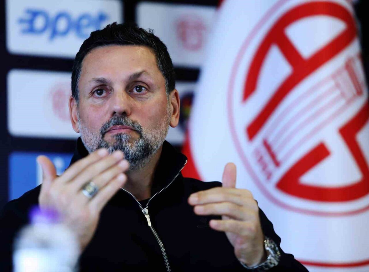 Antalyaspor Teknik Direktörü Erol Bulut, Başakşehir maçı öncesi yerel basına